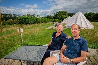 Rondje Europa op glamping Doddendael in Ewijk: ‘Er is weer reuring op het slot’