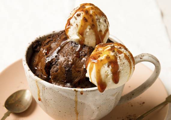 Snelle sticky chocoladecake