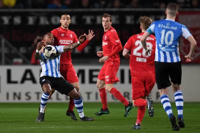 FC Twente profiteert in extremis optimaal van nederlaag FC Den Bosch
