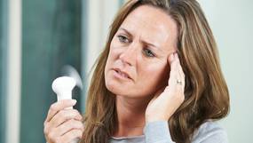 Een derde van de vrouwen verbergt menopauze op het werk