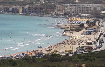 Stel beleeft bloederige 'horroravond' op Malta na ruzie over 'irritant' kind