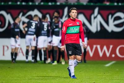 Dramatisch NEC zakt af naar rechter rijtje