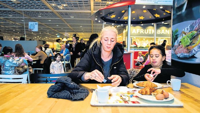 1 Euro Ontbijtje Van Ikea Blijft Attractie Economie Ad Nl