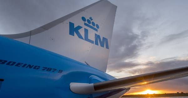 Slapende vrouw aangerand tijdens vlucht KLM | Binnenland - AD.nl