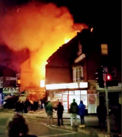 Vier zwaargewonden na enorme explosie in Britse stad