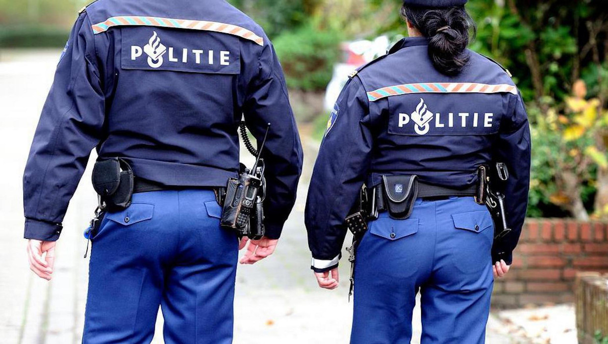 Extra Geld Voor Werving En Opleiding Agenten Het Parool