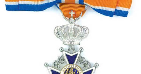 Koninklijke hulde voor zussen uit Hellouw | Lintjesregen 2019 - BD.nl