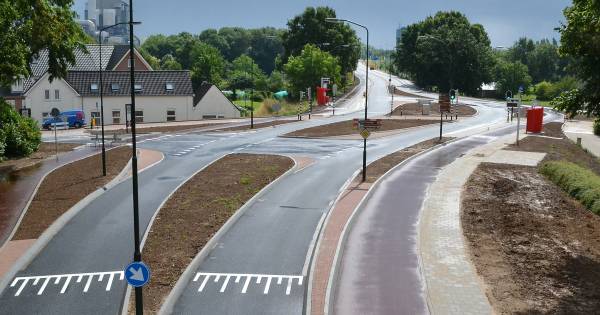 Maand lang verkeershinder in Weurt door vervangen stroomkabel met storing