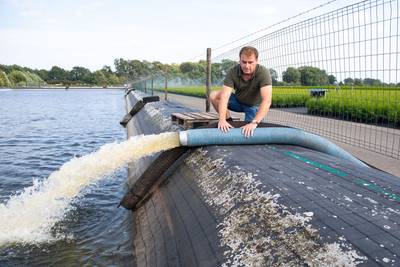 Boer na boete voor sproeien: Zonder water kan ik de boel wel sluiten