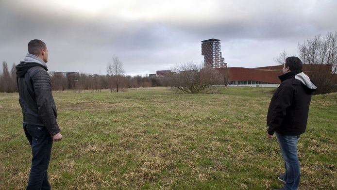 Containerunits Vluchtelingen Ypenburg Naast Hofbad Den Haag Ad Nl