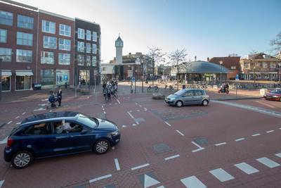 Kruispunt Zwaaiplein moet een rotonde worden