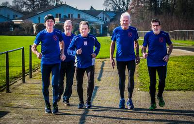 Liever een marathon dan de sjoelbak voor deze 70-jarige atleten van AV Goor