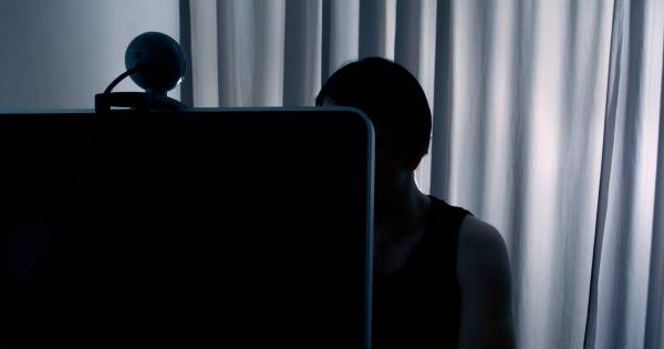 Zes maanden cel voor Brabantse jeugdtrainer die filmde in kleedkamer - AD.nl