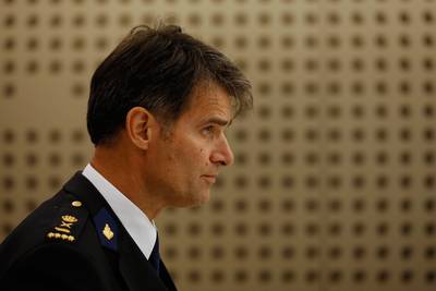 Korpschef Akerboom noemt geweld tegen politie in Doetinchem onacceptabel en pleit voor maatregelen