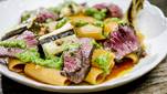 Smakelijk! Loïc maakt pasta met steak en pesto 