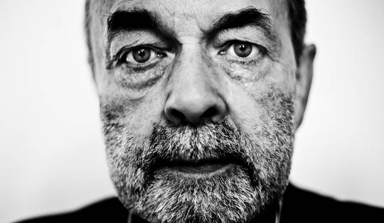 Leonard Nolens (1947-2025): ‘Haast is vulgair. Maar ik heb altijd het gevoel niet veel tijd meer te hebben om te doen wat ik moet doen’