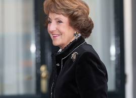 Prinses Margriet kampt met een acute rughernia