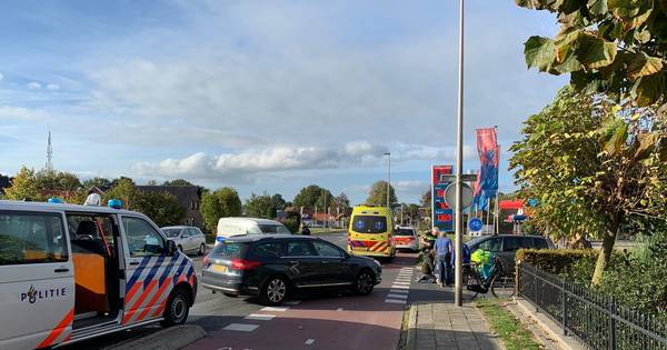 Brommerrijder gewond na botsing in Weerselo