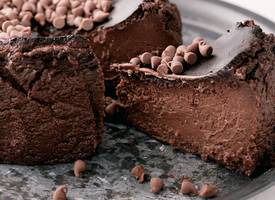 Deze chocolade-cheesecake van Jamie Oliver maak je met slechts 5 ingrediënten