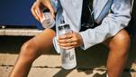 Limonade proeven en toch water drinken? Het kan dankzij deze innovatieve drinkbus