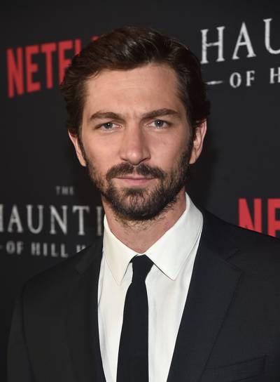 Thrillerschrijver Stephen King noemt horrorserie Michiel Huisman 'geniaal'