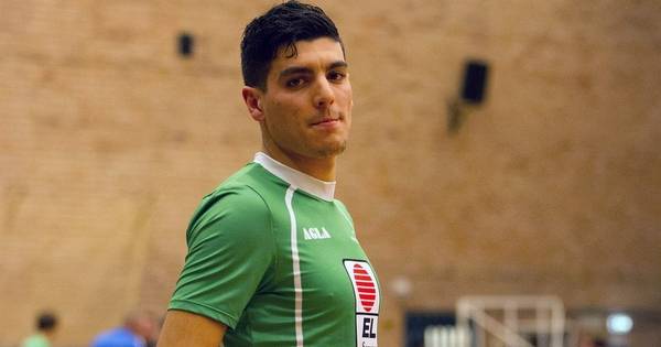 Saïd Bouzambou in Rotterdam onderuit met Nederlands zaalvoetbalteam (video) - PZC