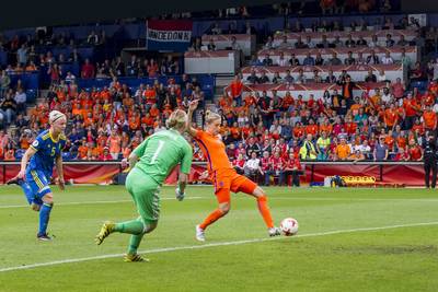 Miedema opgelucht: Fijn dat-ie er eindelijk in ligt