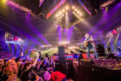 Directeur Gelredome: ‘Zet voldoende treinen in na Piratenfestijn’