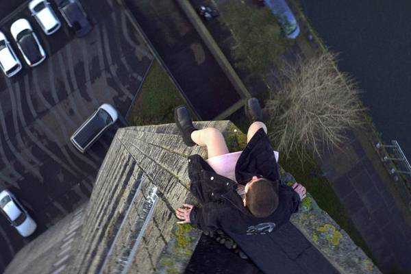 On the Edge of Life I Saw a Film